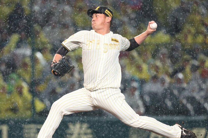 今季初セーブをあげた阪神・桐敷拓馬