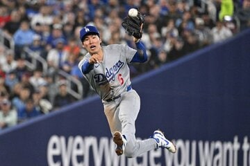 軽快な守備を見せるキム・ヘソン（ロイター）