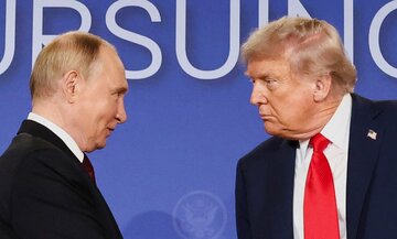 距離ができたプーチン大統領とトランプ大統領（ロイター）