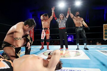 ３勝目を挙げた鷹木信悟、モラニー組