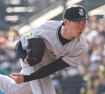 約10年ぶりに甲子園のマウンドに立った巨人・森田駿哉