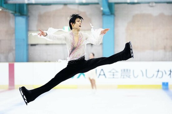 チャリティー演技会を開催した羽生結弦（©矢口亨）
