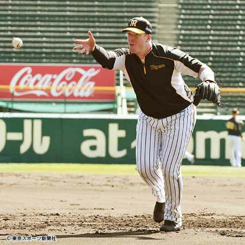  守備練習を行うボーア