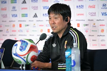 会見する森保一監督