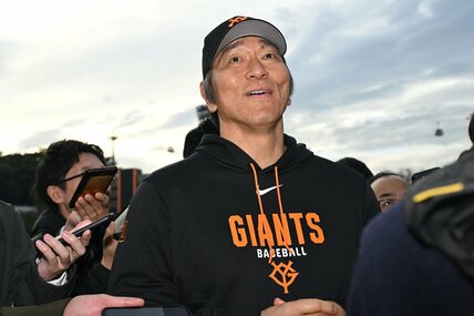 取材を受ける松井秀喜監督