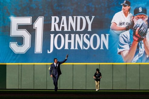 MLB】元マリナーズのジョンソン氏も銅像建立 イチロー氏の手紙に