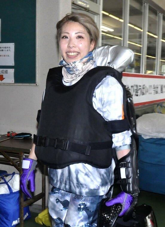  高田ひかる