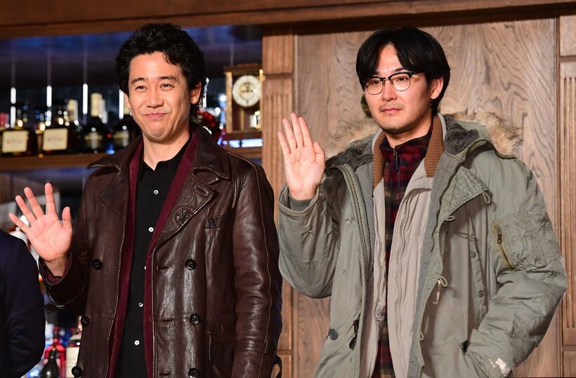 「探偵はBarにいる」最新作制作発表会見に出席した大泉洋（左）と松田龍平