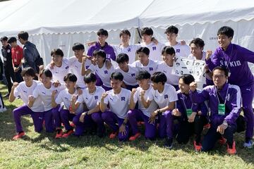 本戦出場を決めた立教大学（右下が原田昭夫代理監督）