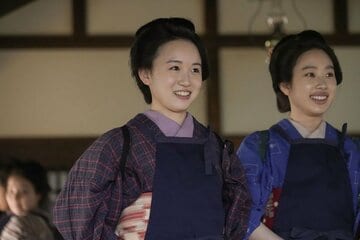 左から安達木乃、倉沢杏菜