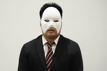 かつては「ＡＩメイヤー」として顔を覆面で覆っていた松田道人氏