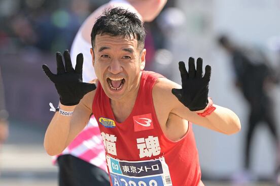 東京マラソンで走った猫ひろし