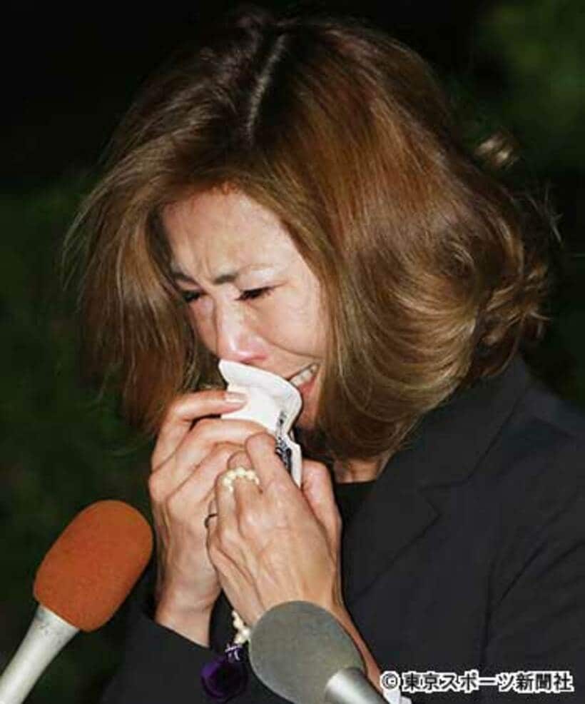 涙ながらに加瀬さんとの思い出を語った中村あゆみ