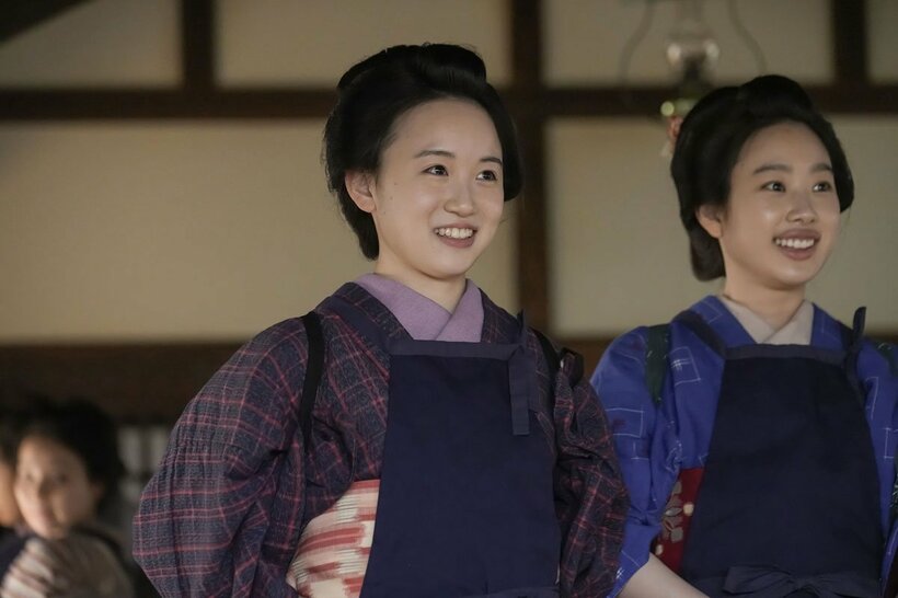 左から安達木乃、倉沢杏菜