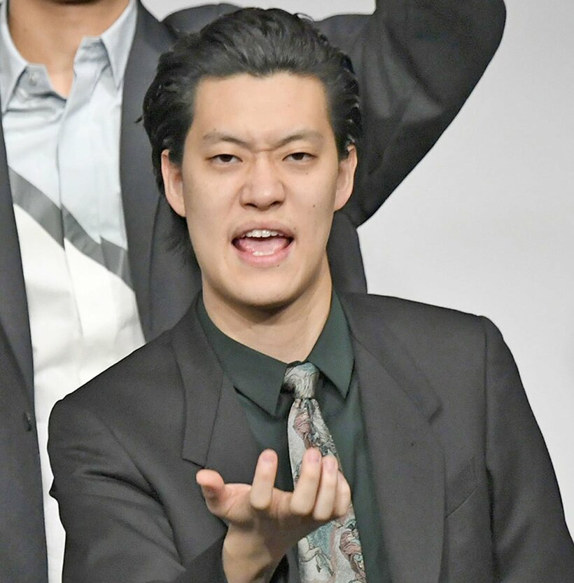  霜降り粗品（東スポWeb）