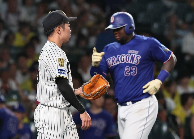 ６回、石井大智から２２号２ランを放ったサノー