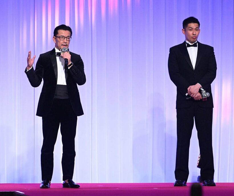  ゲストとして登場したＲＩＺＩＮの榊原ＣＥＯ（左）とK-1・中村プロデューサー（東スポWeb）