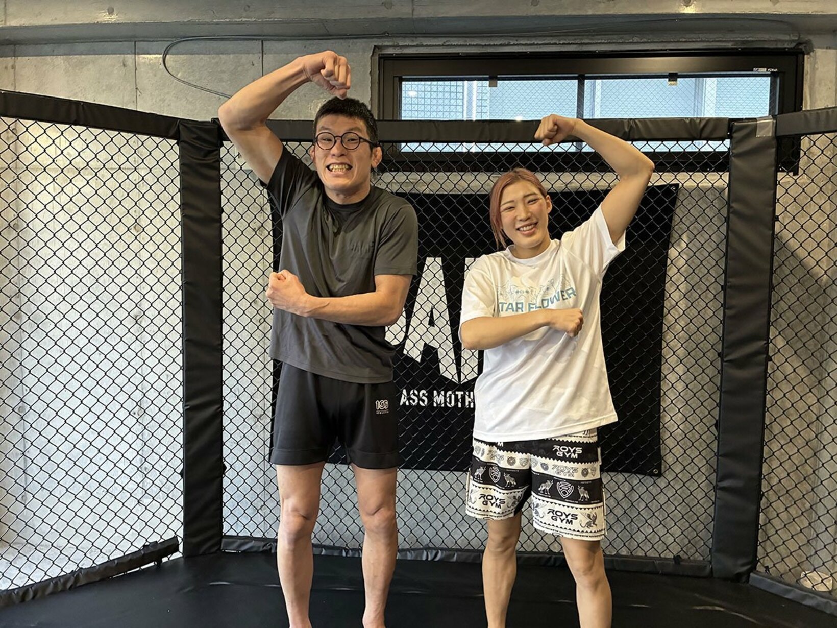 青木真也(左)とはスパーの経験もある伊澤星花