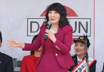 高輪交通安全フェアに登場した片山さつき氏