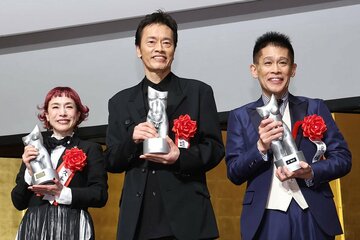 左から久本雅美、遠藤憲一、柳沢慎吾