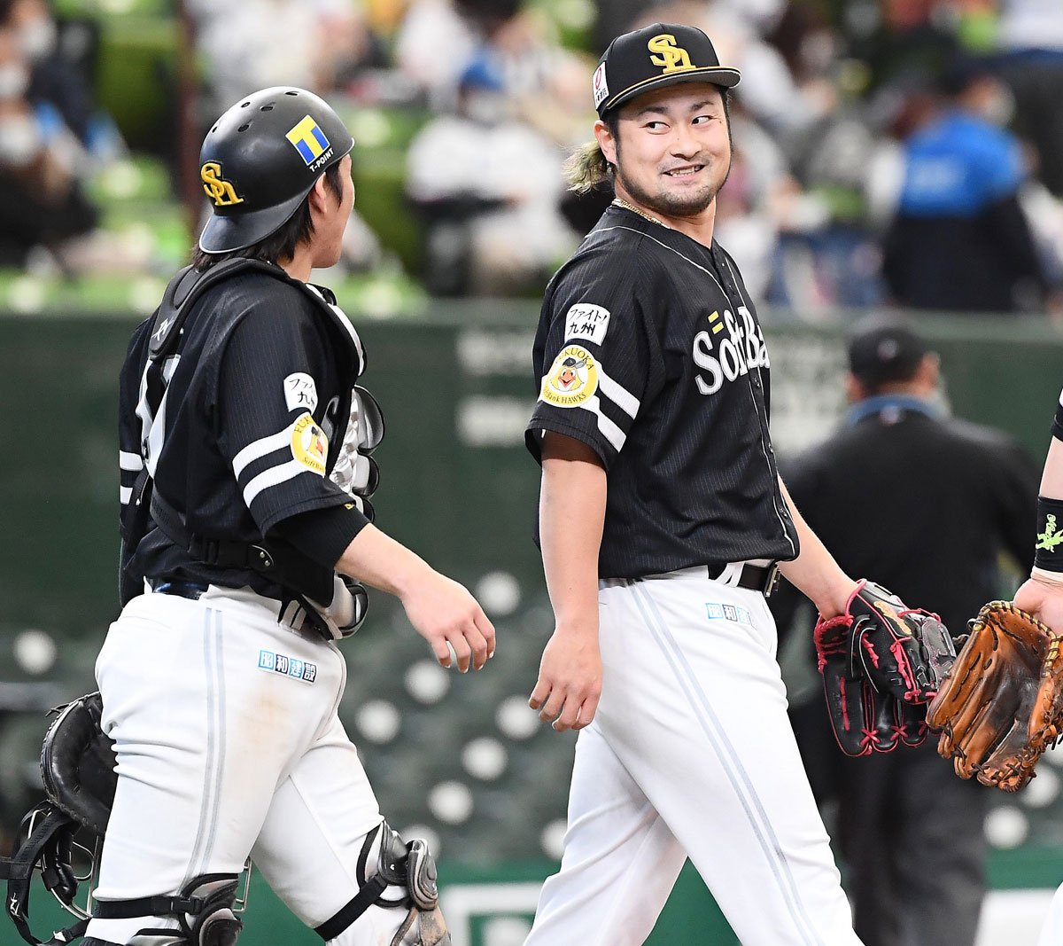 写真：鷹の守護神・森が貫禄の9回3人斬り 前日に志願の〝駆けつけ合流〟 | 東スポWEB