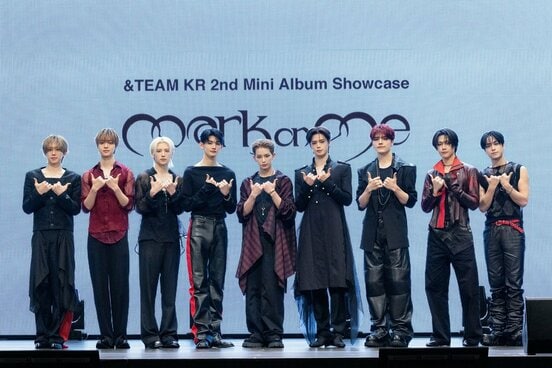 東京・有明ガーデンシアターでショーケースを行った&TEAM(©YX LABELS)