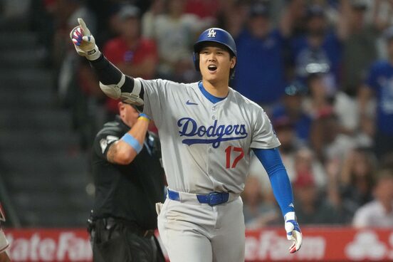 43号ソロを放った大谷(ロイター)