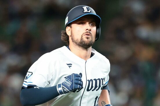 低迷する打線の起爆剤として期待されている西武・デービス