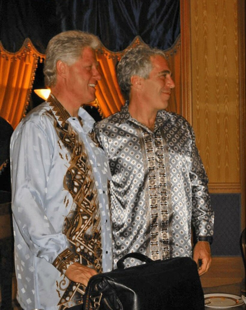 クリントン氏とエプスタイン氏のツーショット（米司法省のサイトから）