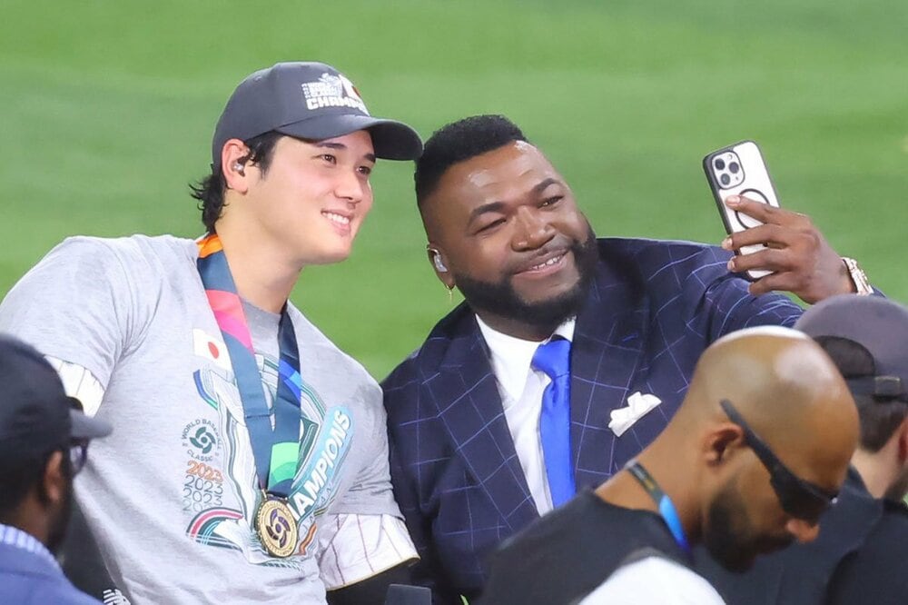 大谷翔平と自撮りするオルティス氏