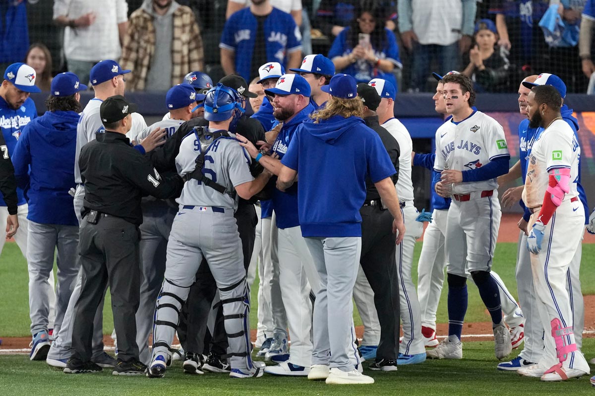 ドジャースWS第7戦で場内騒然…死球→乱闘騒ぎ→ピッチャー返しの