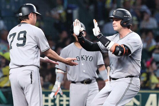 4回に阪神戦2試合連発となる17号同点ソロを放った巨人・ダルベック