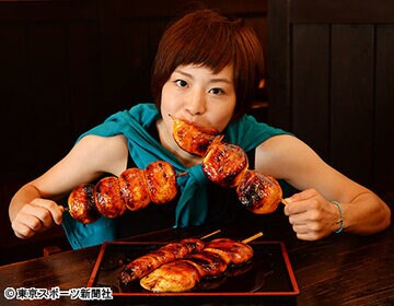 焼きまんじゅうはタレとあんこが絶妙なコラボ！