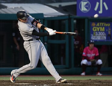 巨人はダルベックの10号3ランで先制