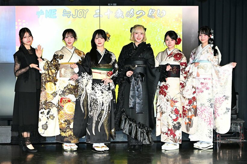 左から蟹沢萌子(≠ME)-、逢田珠里依(≒JOY)、江角怜音(≒JOY)、川中子奈月心(≠ME)、大西葵(≒JOY)、山田杏佳(≒JOY)