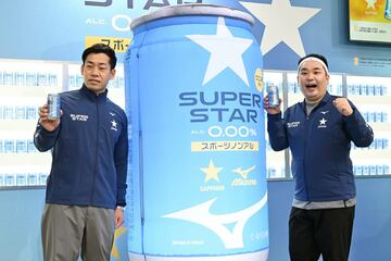 スポーツノンアルをPRしたミルクボーイの２人