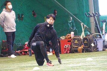 合同自主トレに参加した広島・大瀬良