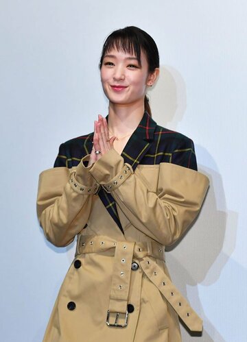  笑顔の剛力彩芽