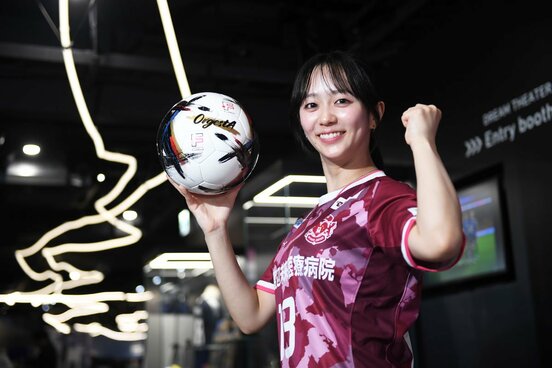 インタビューに胸中を語ったＦリーグ・西宮の高尾茜利