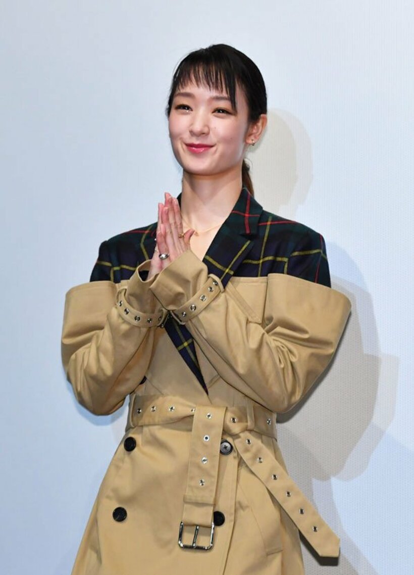  笑顔の剛力彩芽