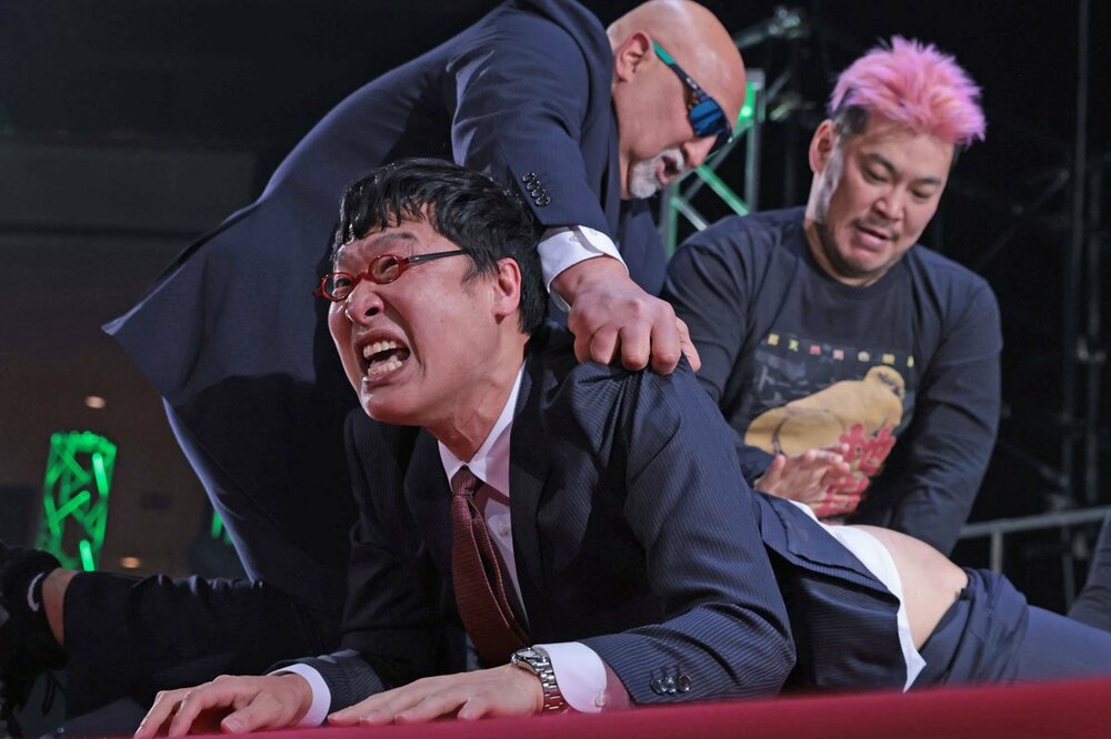 肛門を爆破された山里亮太