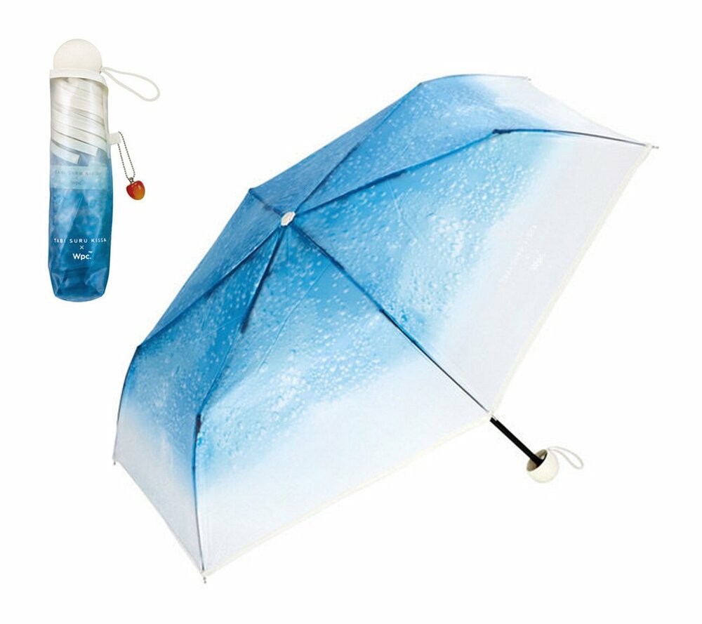 雨が当たるとパチパチと水滴がはじけているように見える
