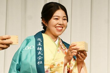 海外メジャー優勝祝賀会で笑顔を見せる山下美夢有