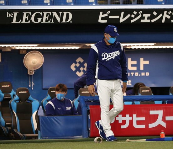  打線同様、どことなく元気のない？中日・与田監督