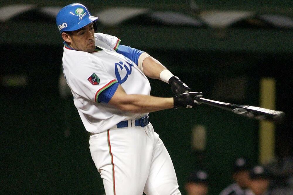 ５５号本塁打を放ったカブレラ（２００２年１０月２日）