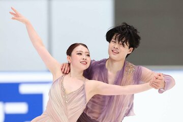 アイスダンスの紀平梨花・、西山真瑚ペア