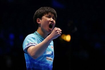 世界選手権団体戦ドイツ戦でガッツポーズを決める張本智知