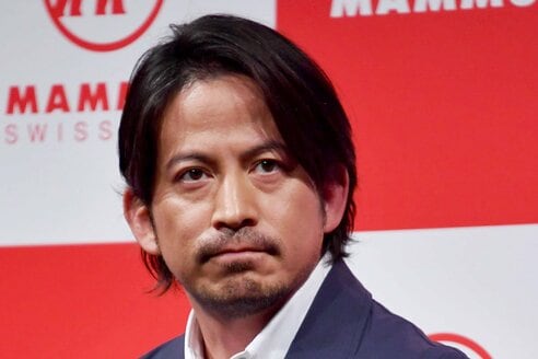 岡田准一 井上康生氏から柔術冥利に尽きるプレゼント「今日から黒帯