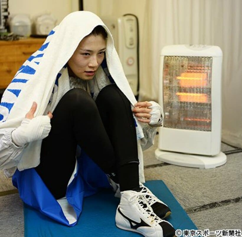 ＷＢＯ女子世界Ｓフライ級タイトルマッチに向けて過酷な減量を行う高野人母美