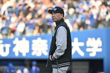 大勝にもクールな表情の巨人・阿部監督　